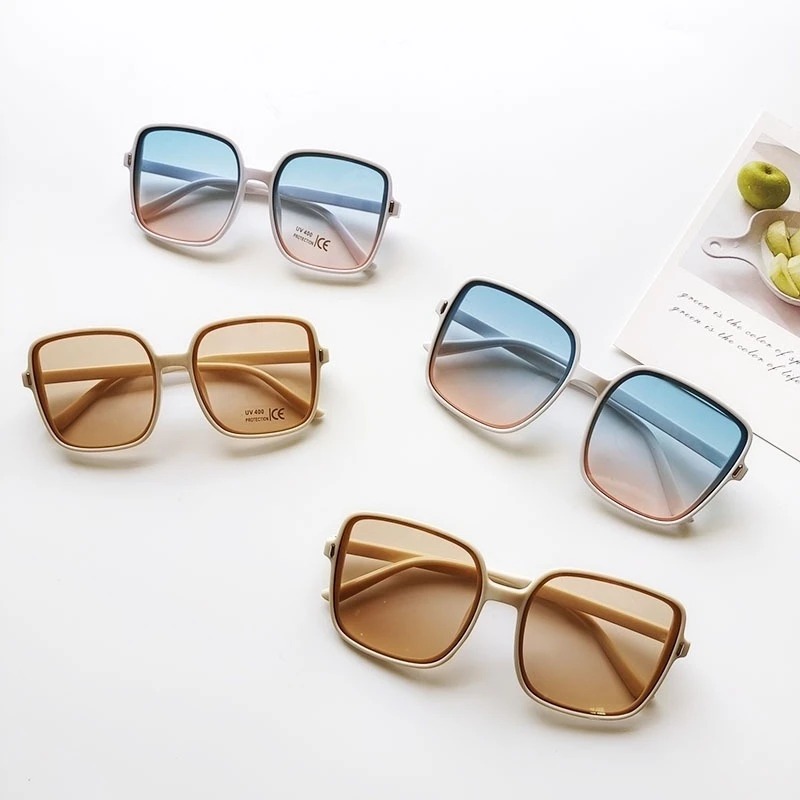 Kacamata Hitam Vintage Oversiz - Luxury Lifestyle Store ulasan dan harga