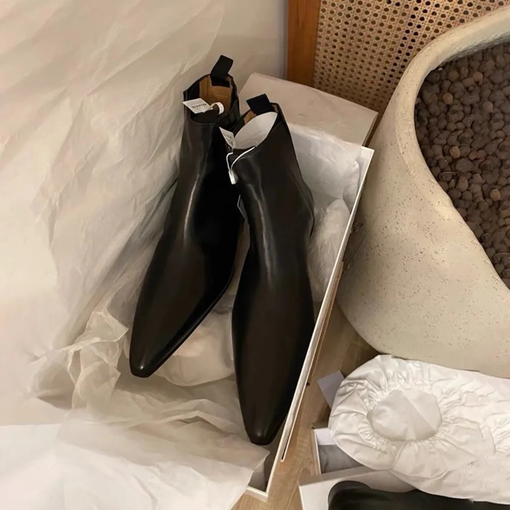 Sepatu Bot Pendek Wanita Mewah - Luxury Lifestyle Store ulasan dan harga